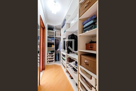 Casa à venda com 340m², 4 quartos e 6 vagasCloset da Suíte