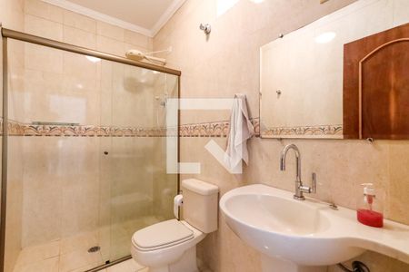 Casa à venda com 340m², 4 quartos e 6 vagasBanheiro Térreo