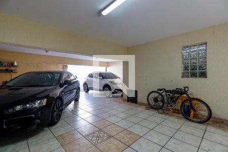Casa à venda com 340m², 4 quartos e 6 vagasGaragem