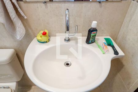 Casa à venda com 340m², 4 quartos e 6 vagasBanheiro 2