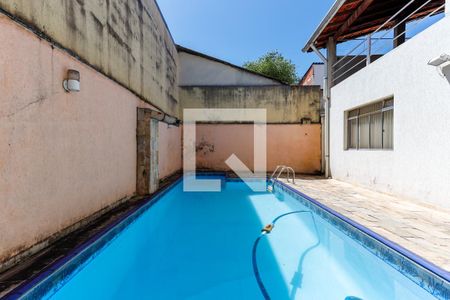 Casa à venda com 340m², 4 quartos e 6 vagasPiscina