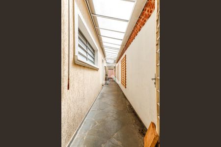 Casa à venda com 340m², 4 quartos e 6 vagasCorredor Externo