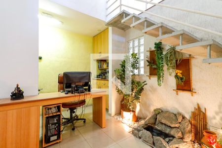 Casa à venda com 340m², 4 quartos e 6 vagasEscritório