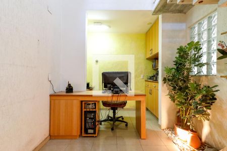 Casa à venda com 340m², 4 quartos e 6 vagasEscritório