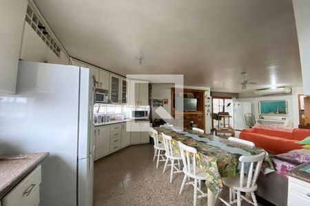 Apartamento à venda com 319m², 6 quartos e 4 vagasCozinha