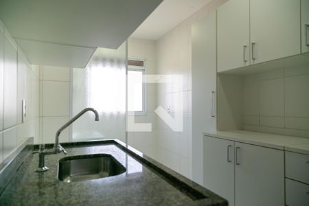 Apartamento para alugar com 58m², 2 quartos e 2 vagasCozinha