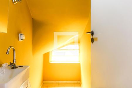 Lavabo de casa para alugar com 3 quartos, 120m² em Vila Madalena, São Paulo