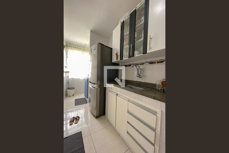 Apartamento à venda com 70m², 2 quartos e 1 vagaCozinha e Área de Serviço