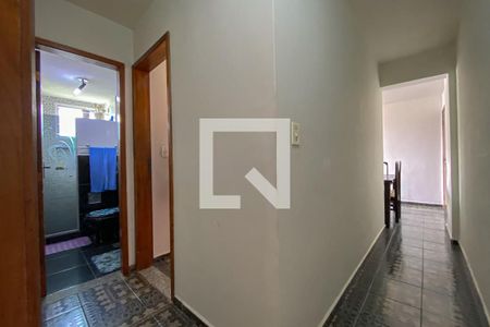 Corredor de apartamento à venda com 2 quartos, 70m² em Olaria, Rio de Janeiro