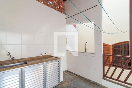 Casa à venda com 300m², 3 quartos e 3 vagas Casa à venda com 300m², 3 quartos e 3 vagasQuintal