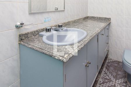 Casa à venda com 300m², 3 quartos e 3 vagas Casa à venda com 300m², 3 quartos e 3 vagasPia