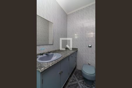 Casa à venda com 300m², 3 quartos e 3 vagas Casa à venda com 300m², 3 quartos e 3 vagasBanheiro