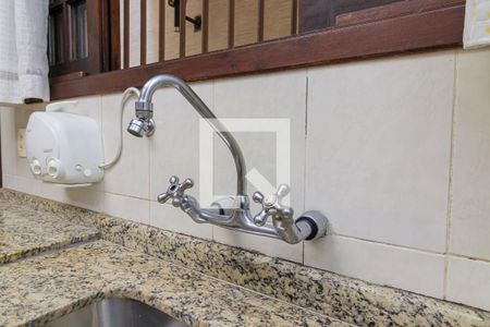 Casa à venda com 300m², 3 quartos e 3 vagas Casa à venda com 300m², 3 quartos e 3 vagasTorneria