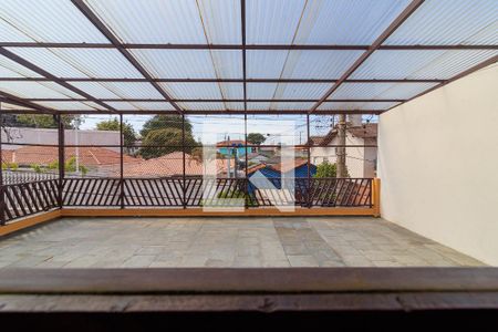 Casa à venda com 300m², 3 quartos e 3 vagas Casa à venda com 300m², 3 quartos e 3 vagasVista