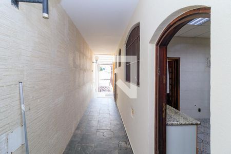 Casa à venda com 300m², 3 quartos e 3 vagas Casa à venda com 300m², 3 quartos e 3 vagasEntrada