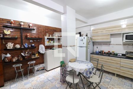 Casa à venda com 200m², 3 quartos e 2 vagasCozinha