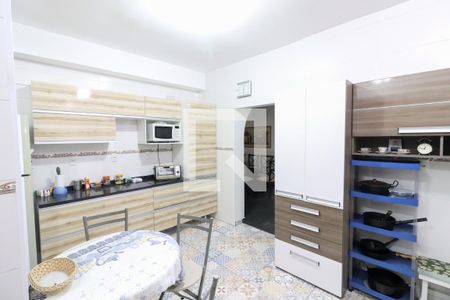 Casa à venda com 200m², 3 quartos e 2 vagasCozinha