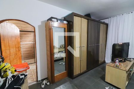 Casa à venda com 200m², 3 quartos e 2 vagasSuite