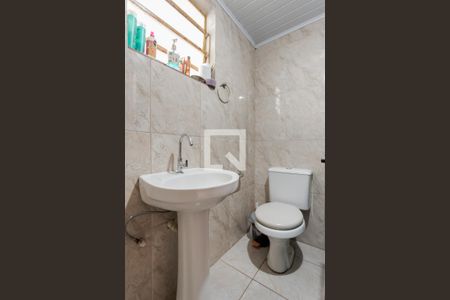 Banheiro 1 de casa à venda com 5 quartos, 300m² em Sarandi, Porto Alegre