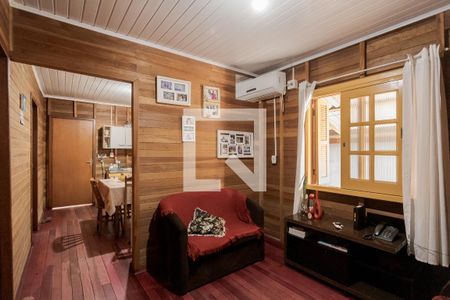 Sala de casa à venda com 5 quartos, 300m² em Sarandi, Porto Alegre