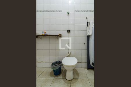 Casa à venda com 400m², 8 quartos e 1 vagaBanheiro da suíte 1 (Casa 2)