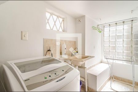 Casa à venda com 400m², 8 quartos e 1 vagaÁrea de serviço (Casa 3)