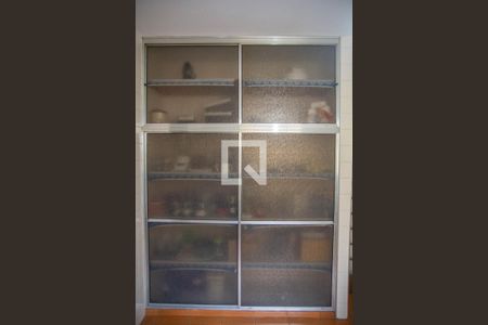 Casa à venda com 250m², 4 quartos e 2 vagasCozinha - Casa Fundos