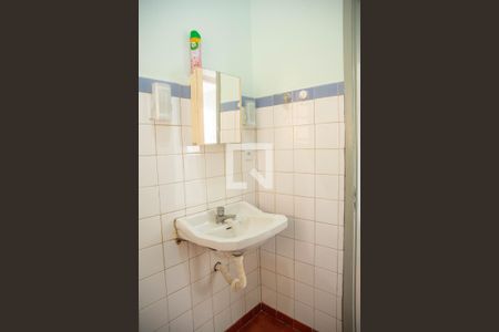 Casa à venda com 250m², 4 quartos e 2 vagasBanheiro