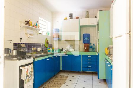 Casa à venda com 172m², 5 quartos e 5 vagas Casa à venda com 172m², 5 quartos e 5 vagasCozinha