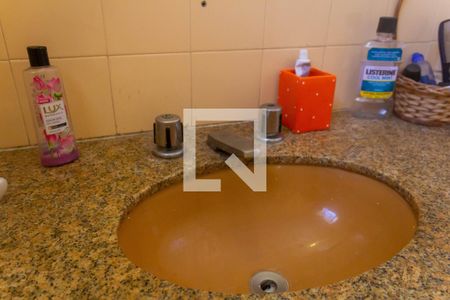 Casa à venda com 172m², 5 quartos e 5 vagas Casa à venda com 172m², 5 quartos e 5 vagasBanheiro