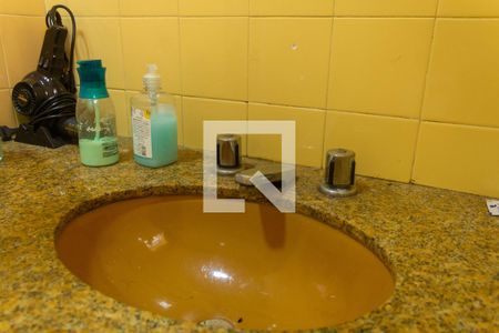 Casa à venda com 172m², 5 quartos e 5 vagas Casa à venda com 172m², 5 quartos e 5 vagasBanheiro Suíte