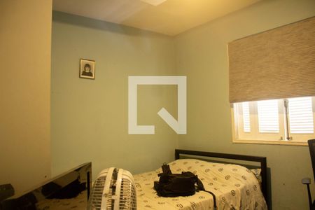 Casa à venda com 172m², 5 quartos e 5 vagas Casa à venda com 172m², 5 quartos e 5 vagasQuarto 3