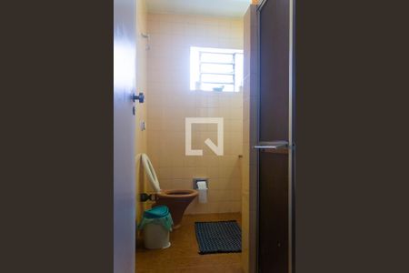 Casa à venda com 172m², 5 quartos e 5 vagas Casa à venda com 172m², 5 quartos e 5 vagasBanheiro