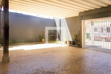 Casa à venda com 172m², 5 quartos e 5 vagas Casa à venda com 172m², 5 quartos e 5 vagasGaragem