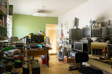 Casa à venda com 172m², 5 quartos e 5 vagas Casa à venda com 172m², 5 quartos e 5 vagasEscritório Externo
