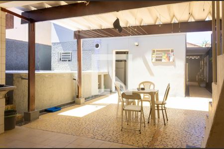 Casa à venda com 172m², 5 quartos e 5 vagas Casa à venda com 172m², 5 quartos e 5 vagasÁrea de Serviço