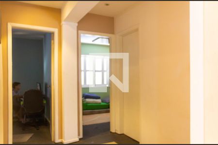 Casa à venda com 172m², 5 quartos e 5 vagas Casa à venda com 172m², 5 quartos e 5 vagasEntrequartos