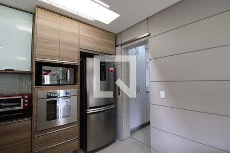 Casa à venda com 344m², 5 quartos e 4 vagasCozinha