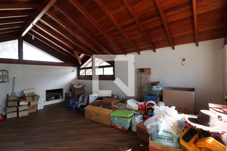 Casa à venda com 344m², 5 quartos e 4 vagas Casa à venda com 344m², 5 quartos e 4 vagasSuíte 5