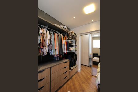 Casa à venda com 344m², 5 quartos e 4 vagasCloset