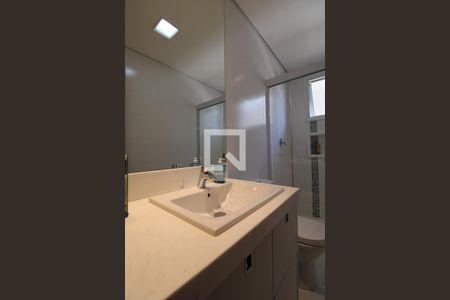 Casa à venda com 344m², 5 quartos e 4 vagasBanheiro