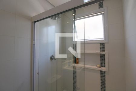 Casa à venda com 344m², 5 quartos e 4 vagas Casa à venda com 344m², 5 quartos e 4 vagasBanheiro