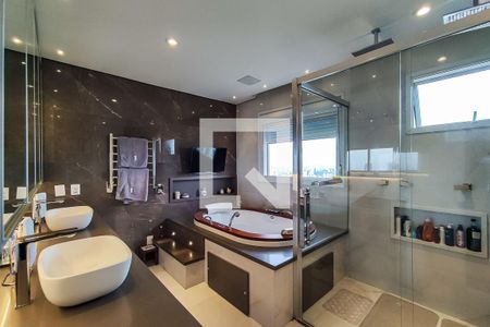 Apartamento à venda com 349m², 4 quartos e 4 vagasBanheiro Suíte Master