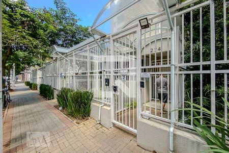 Apartamento à venda com 86m², 3 quartos e 2 vagas Apartamento à venda com 86m², 3 quartos e 2 vagasFachada