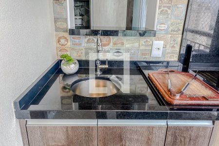 Apartamento à venda com 86m², 3 quartos e 2 vagas Apartamento à venda com 86m², 3 quartos e 2 vagasDetalhe Varanda Gourmet