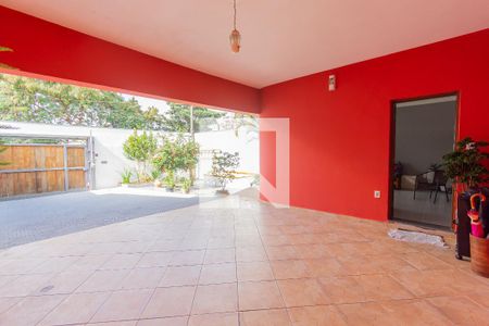 Casa à venda com 300m², 5 quartos e 4 vagasGaragem