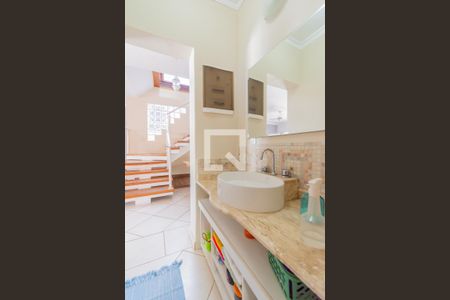 Casa à venda com 300m², 5 quartos e 4 vagasBanheiro Social