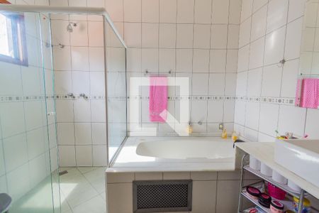 Casa à venda com 300m², 5 quartos e 4 vagasBanheiro da Suíte