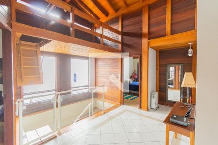 Casa à venda com 300m², 5 quartos e 4 vagasCorredor