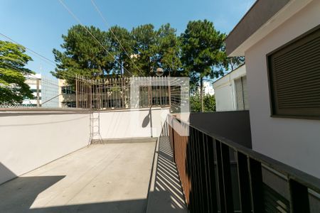 Casa à venda com 134m², 3 quartos e 2 vagas Casa à venda com 134m², 3 quartos e 2 vagasArea externa